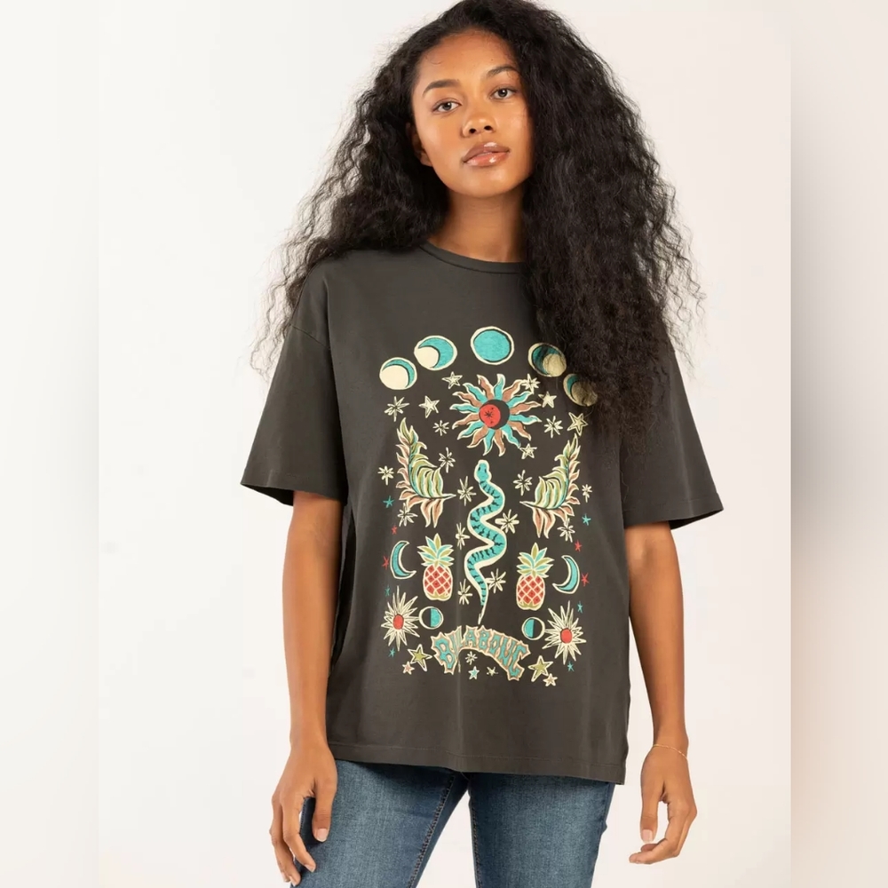 NWT Tilly's Billabong Into the Mystic Oversized Tee XS